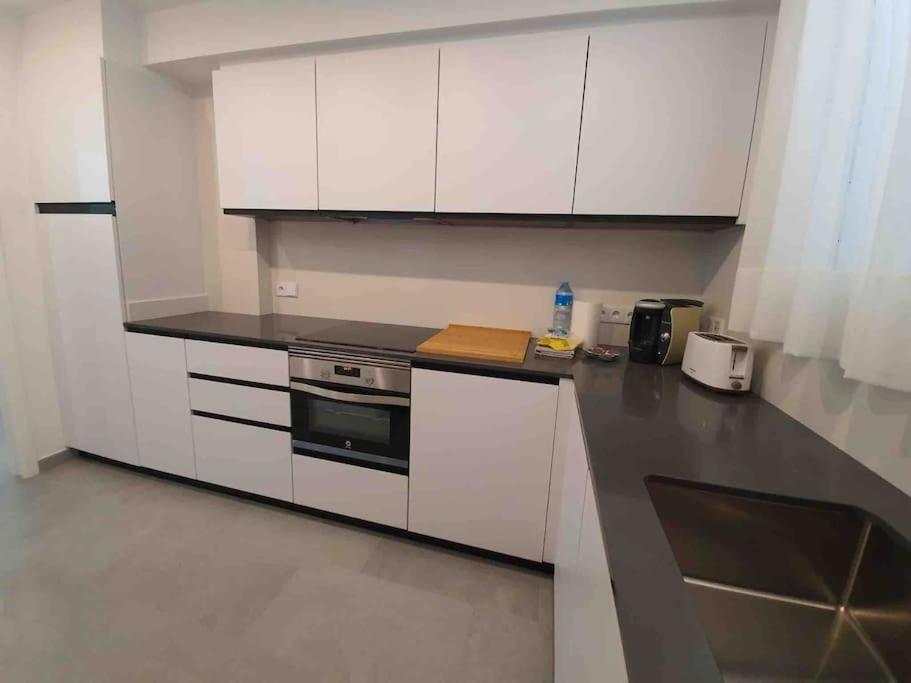 Piso Nuevo, Pk Pequeno Y A 5 Min De La Playa Caminando Apartment Cadaques Ngoại thất bức ảnh