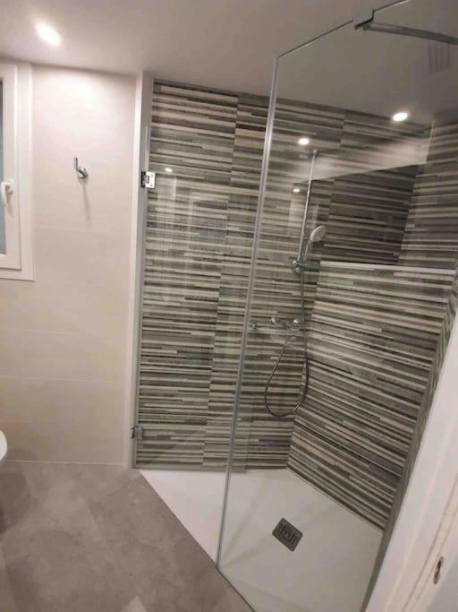 Piso Nuevo, Pk Pequeno Y A 5 Min De La Playa Caminando Apartment Cadaques Ngoại thất bức ảnh
