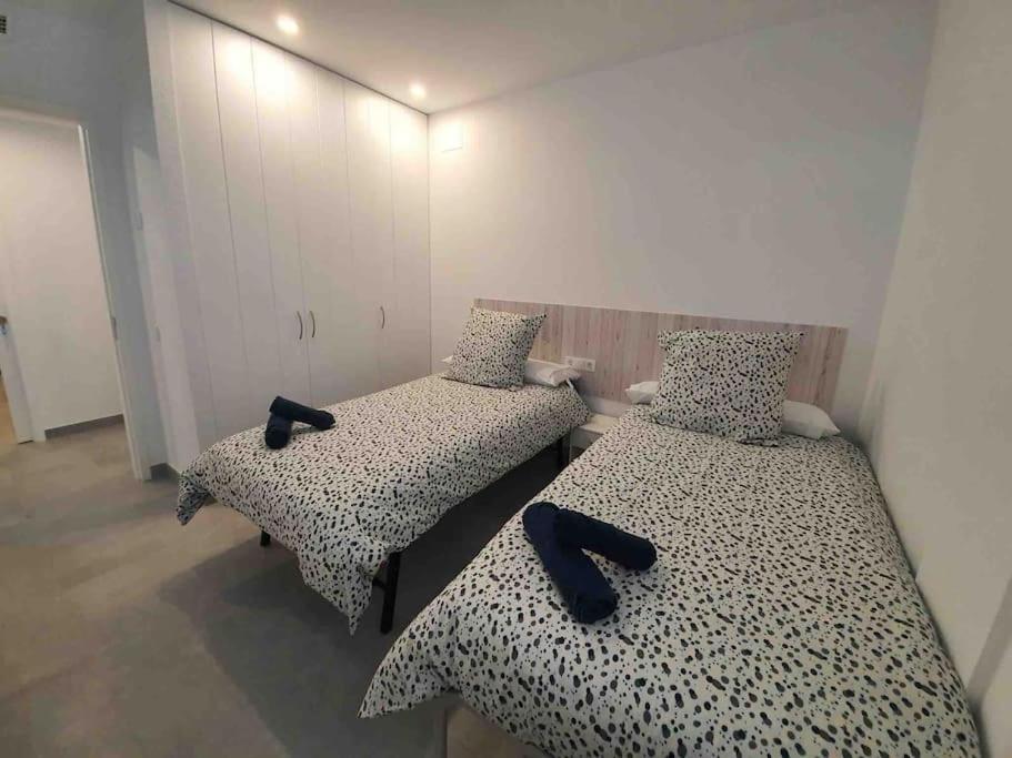 Piso Nuevo, Pk Pequeno Y A 5 Min De La Playa Caminando Apartment Cadaques Ngoại thất bức ảnh